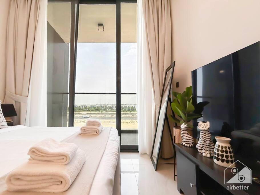 Luxurious Studio & Balcony At Samana Golf Avenue Leilighet Dubai Eksteriør bilde